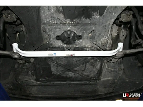 Ultra Racing BMW 7 E38 (728i) 2.8 2WD 94-01 UltraRacing 2-Point Front Lower Tiebar (3607) URKR-LA2-3607