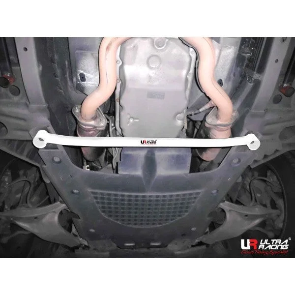 Ultra Racing Cadillac CTS 3.6 07+ UltraRacing 2Point Front Lower Tiebar UR-LA2-1827