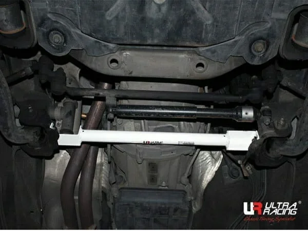 Ultra Racing Ssangyong Chairman CM 2.8/3.6 2WD 97-04 UltraRacing 2-Point Front Lower Tiebar (2268) URKR-LA2-2268